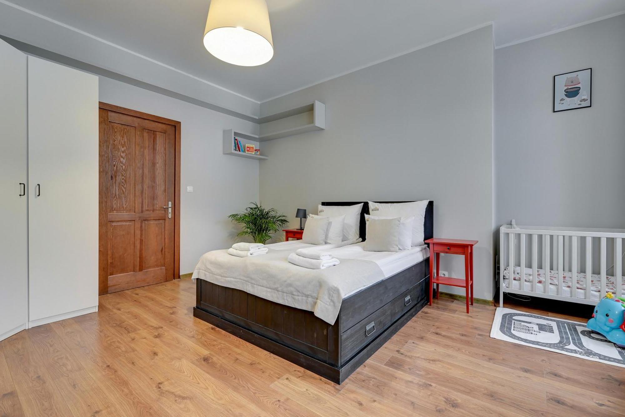 City Center, Art House & Family Stay By Downtown Apartments Gdańsk Kültér fotó